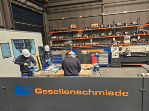 Neuer Schulungsraum in der UnionStahl Gesellenschmiede stärkt Ausbildung von Konstruktions- und Zerspanungsmechanikern