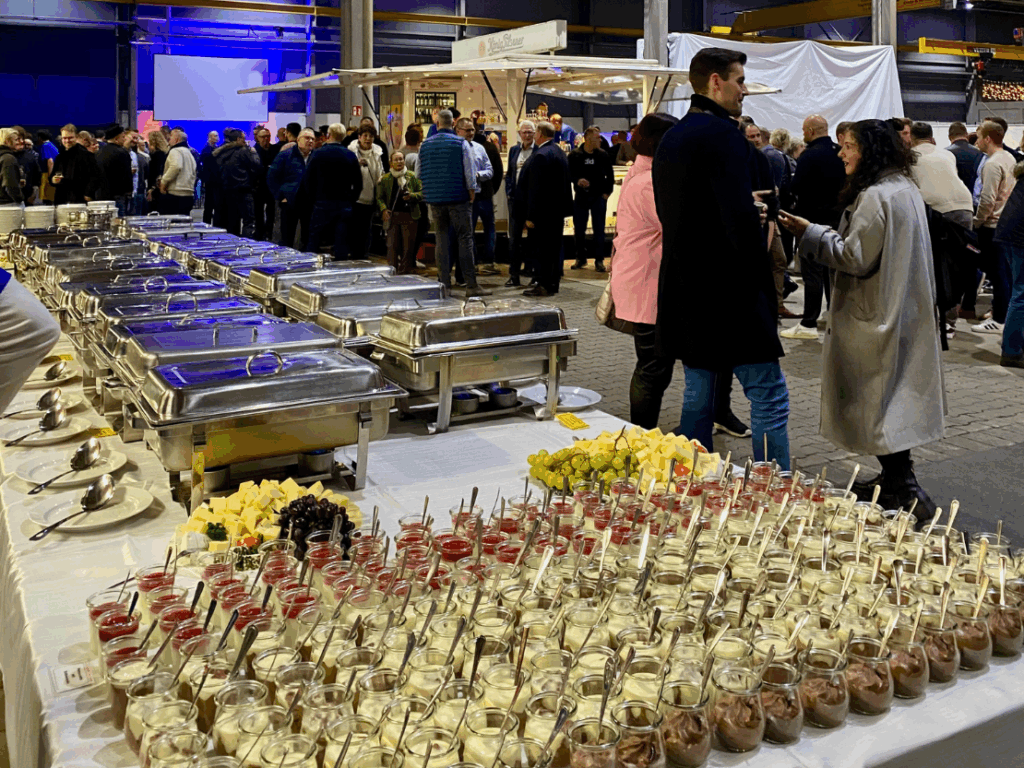 UnionStahl Vertriebstagung 2024 mit Vorträgen, KI-Einblicken und Weihnachtsfeier – Teamstimmung & Austausch