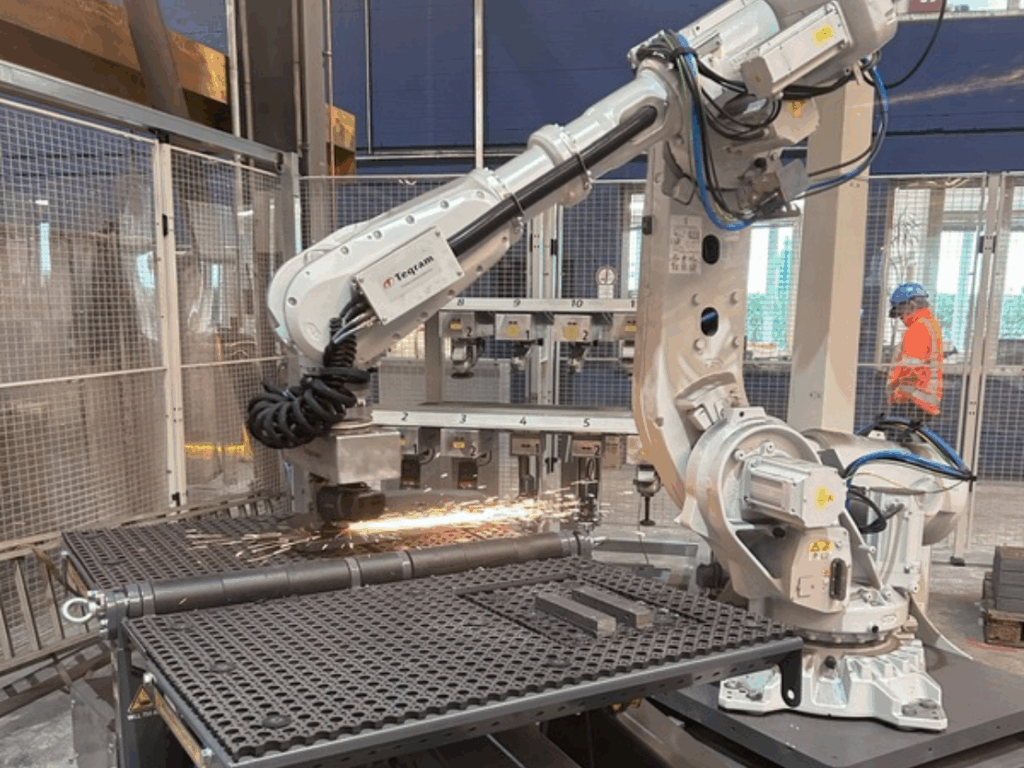 Automatisierte Endbearbeitung von Brennteilen mit dem EasyGrinder bei UnionStahl zur Steigerung von Effizienz und Qualität