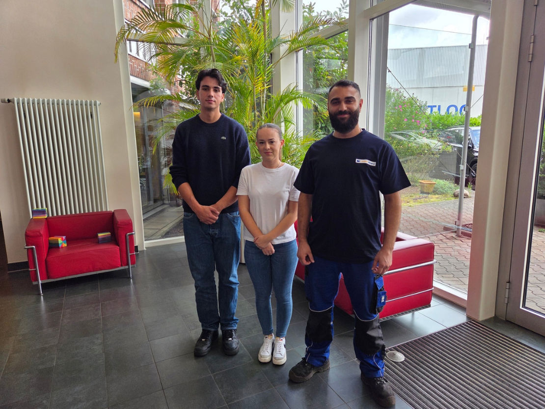 Neue Fachkräfte bei UnionStahl nach erfolgreichem Ausbildungsabschluss mit Übernahme in technische und kaufmännische Bereiche